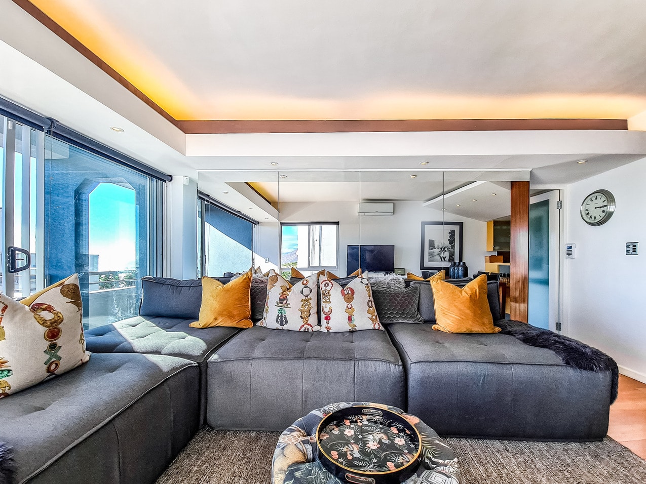 Clifton Beachfront Executive Apartment - Lounge 5