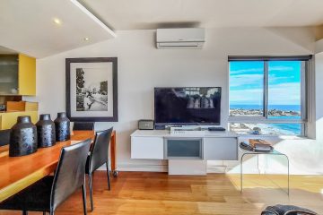 Clifton Beachfront Executive Apartment - Dining Room 1